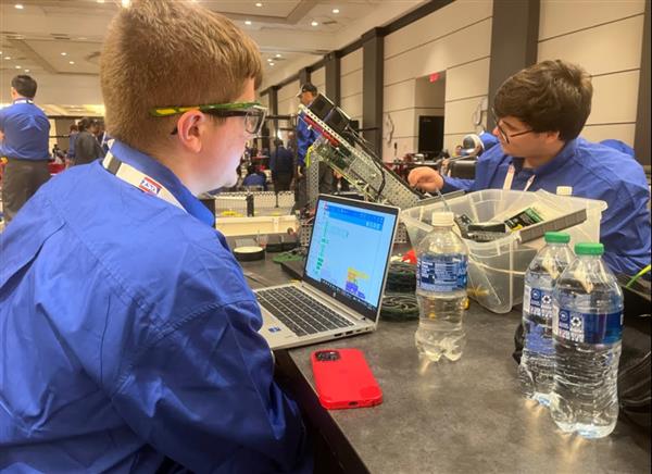 SPS students participating in STEM activities